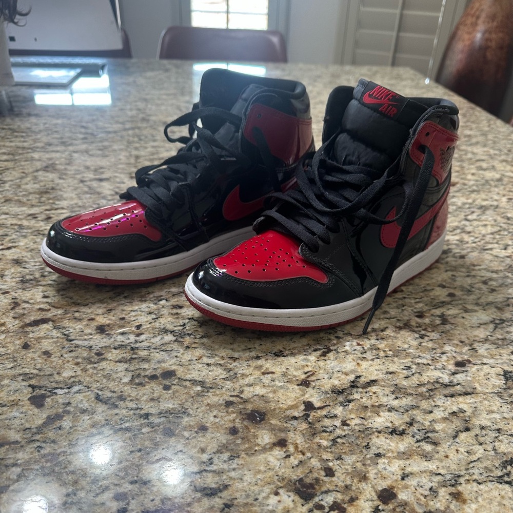 Air jordan 1 Retro high OG patent bred